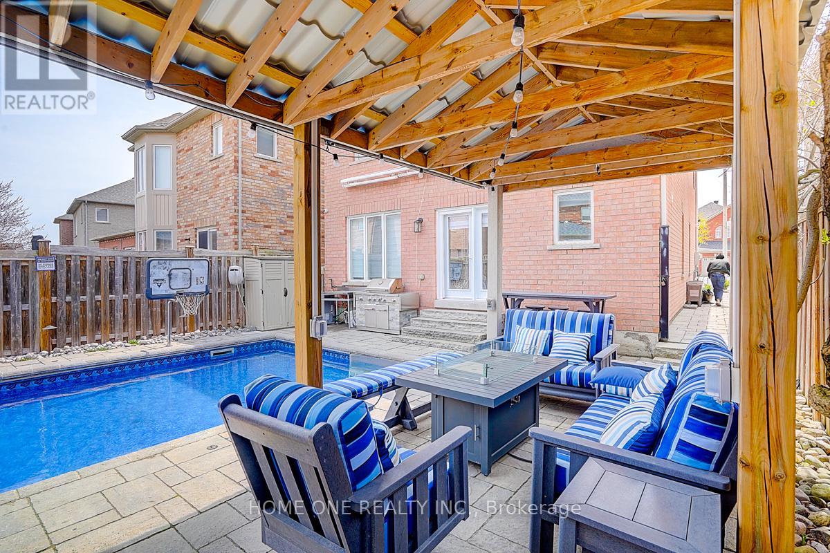 65 Melbourne Drive, Richmond Hill, Ontario  L4S 2V2 - Photo 26 - N12114681