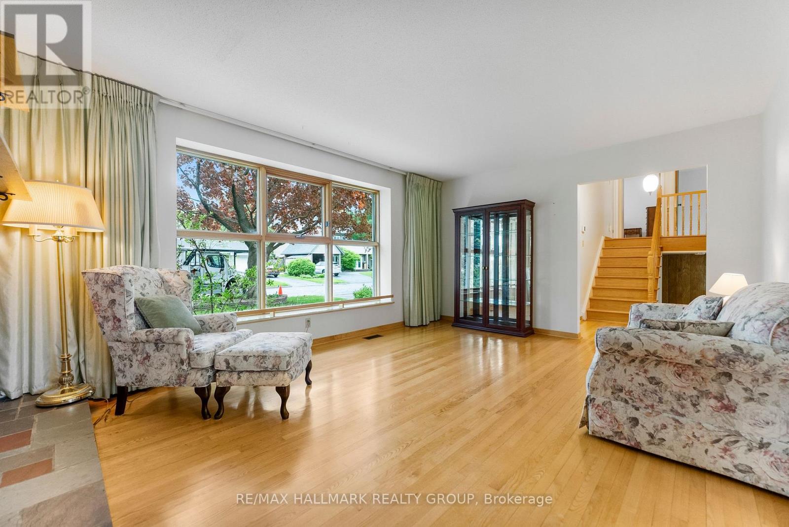 2153 Fillmore Crescent, Ottawa, Ontario  K1J 6A1 - Photo 11 - X12168448