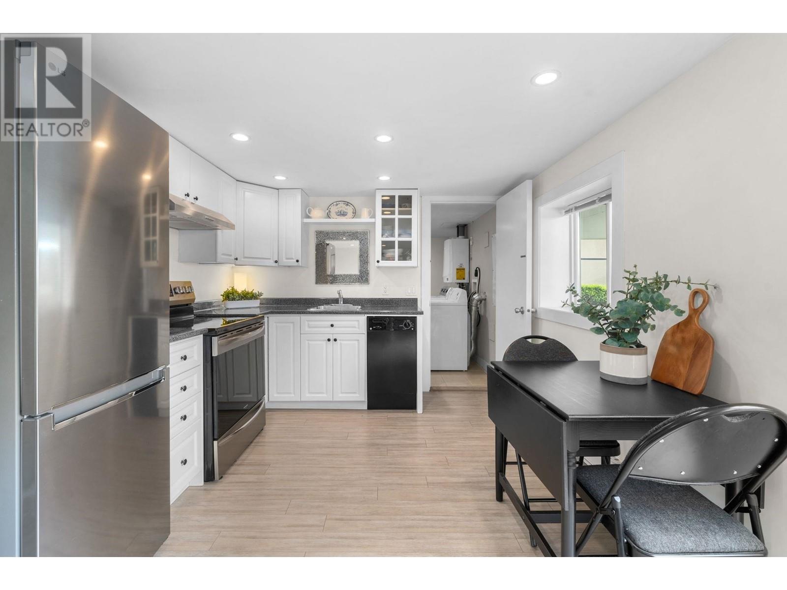 909 E Keith Road, North Vancouver, British Columbia  V7L 1X1 - Photo 19 - R3006334