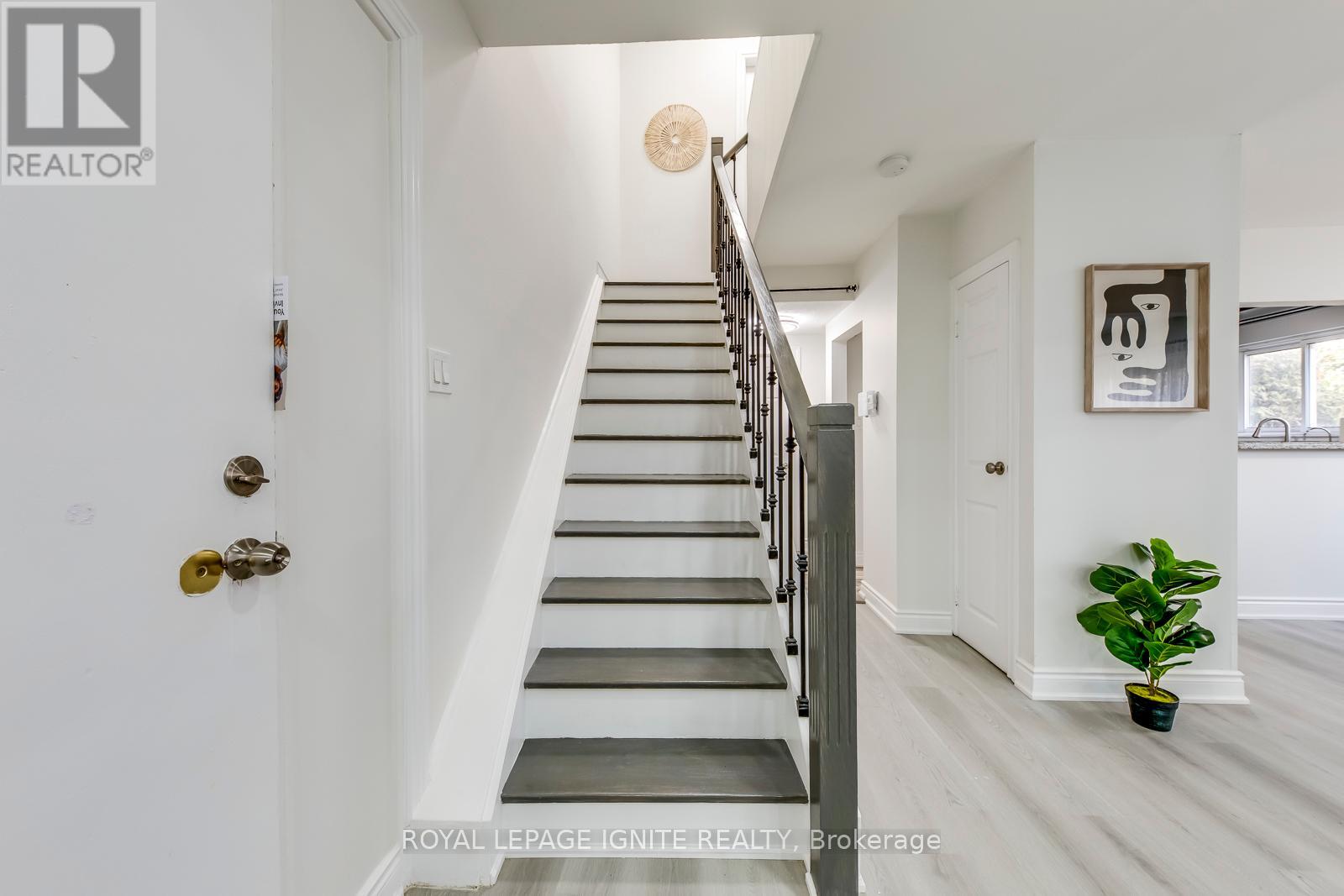 4 - 10 Leith Hill Road, Toronto, Ontario  M2J 1Z2 - Photo 17 - C12146096