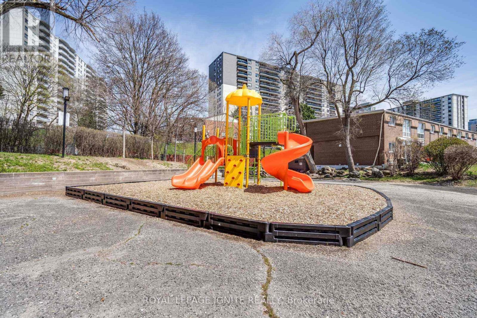 4 - 10 Leith Hill Road, Toronto, Ontario  M2J 1Z2 - Photo 35 - C12146096
