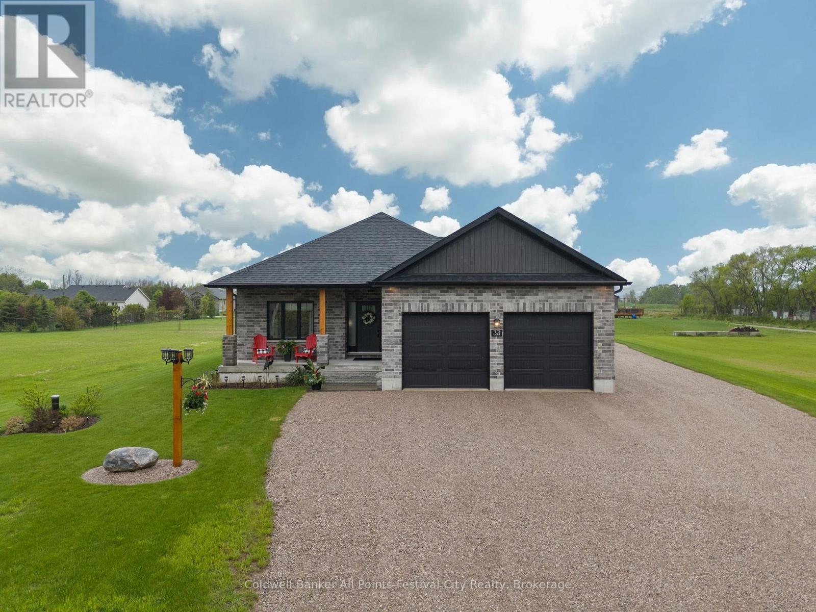 33 WELLINGTON STREET S, Ashfield-Colborne-Wawanosh, Ontario