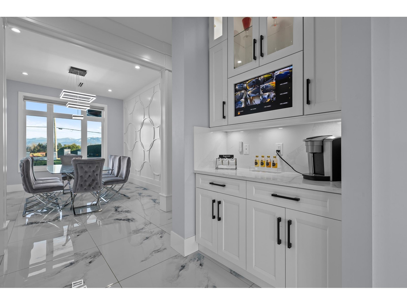 1283 GLADWIN ROAD, Abbotsford real estate listing R3005490 for sale