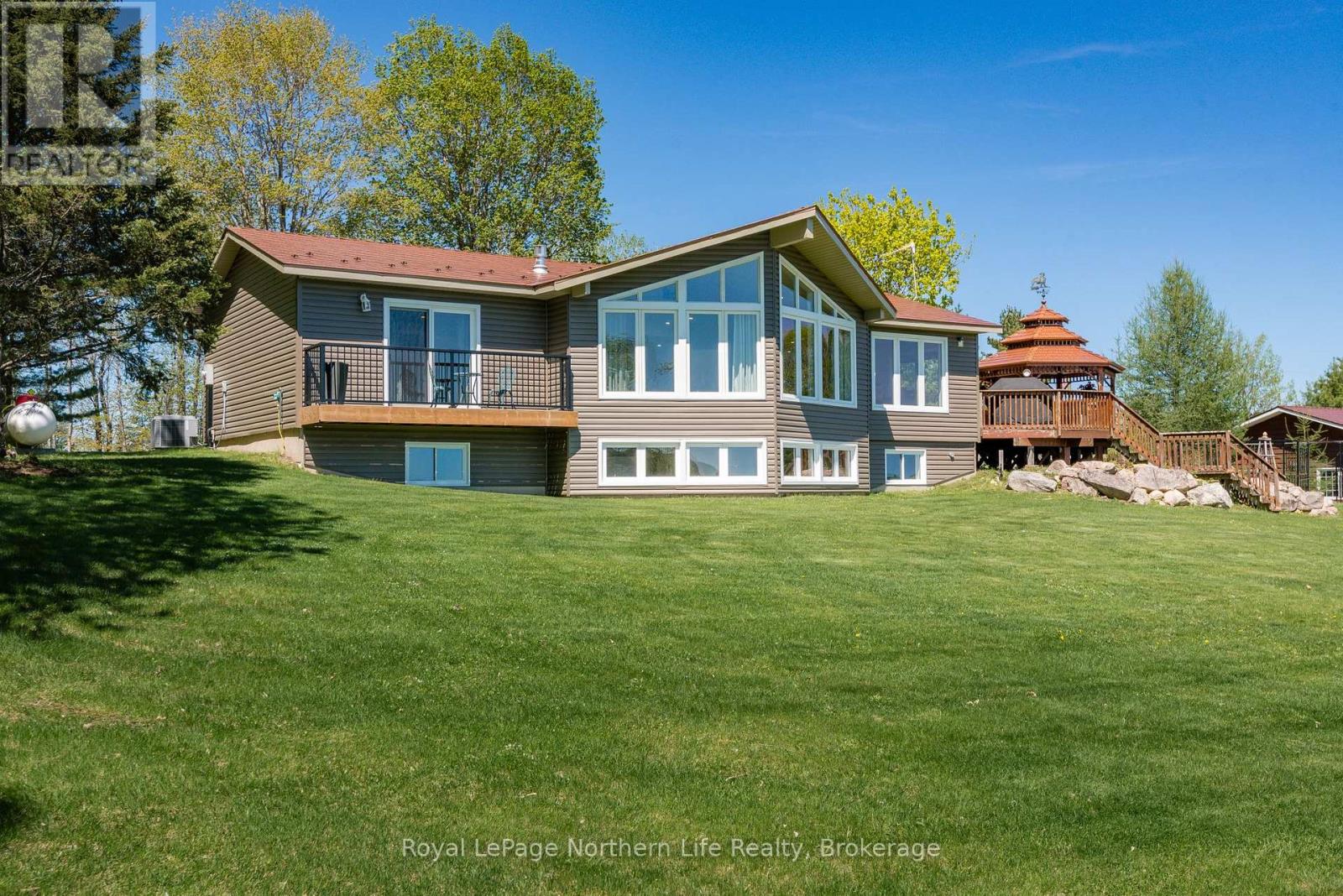 701 Nosbonsing Park Road, East Ferris, Ontario  P0H 1K0 - Photo 11 - X12165880