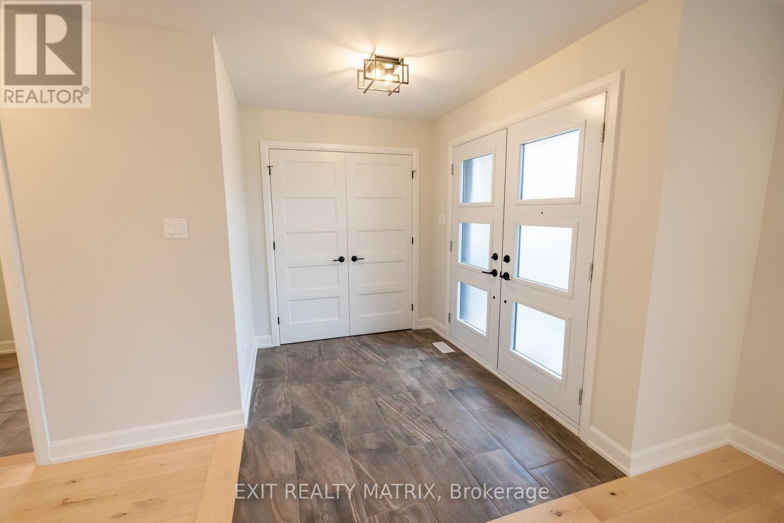 1413 Caroline Court, Cornwall, Ontario  K6J 0C5 - Photo 2 - X12168538