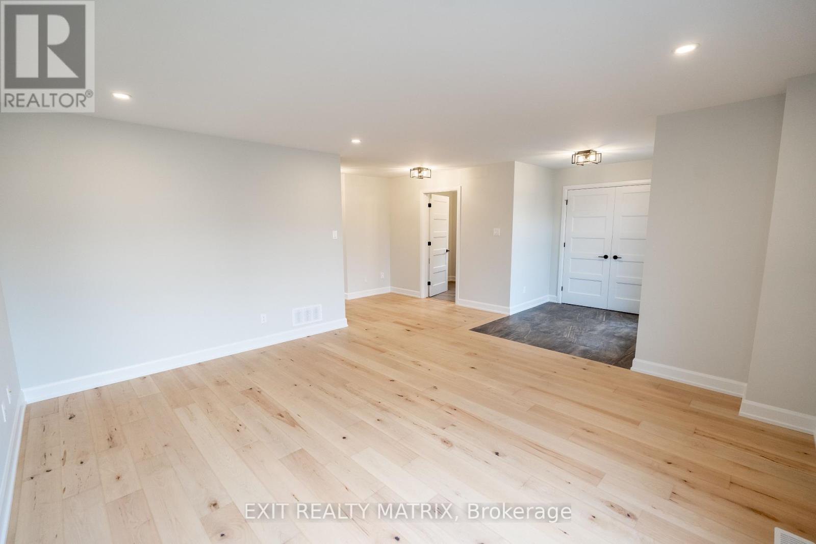 1413 Caroline Court, Cornwall, Ontario  K6J 0C5 - Photo 5 - X12168538