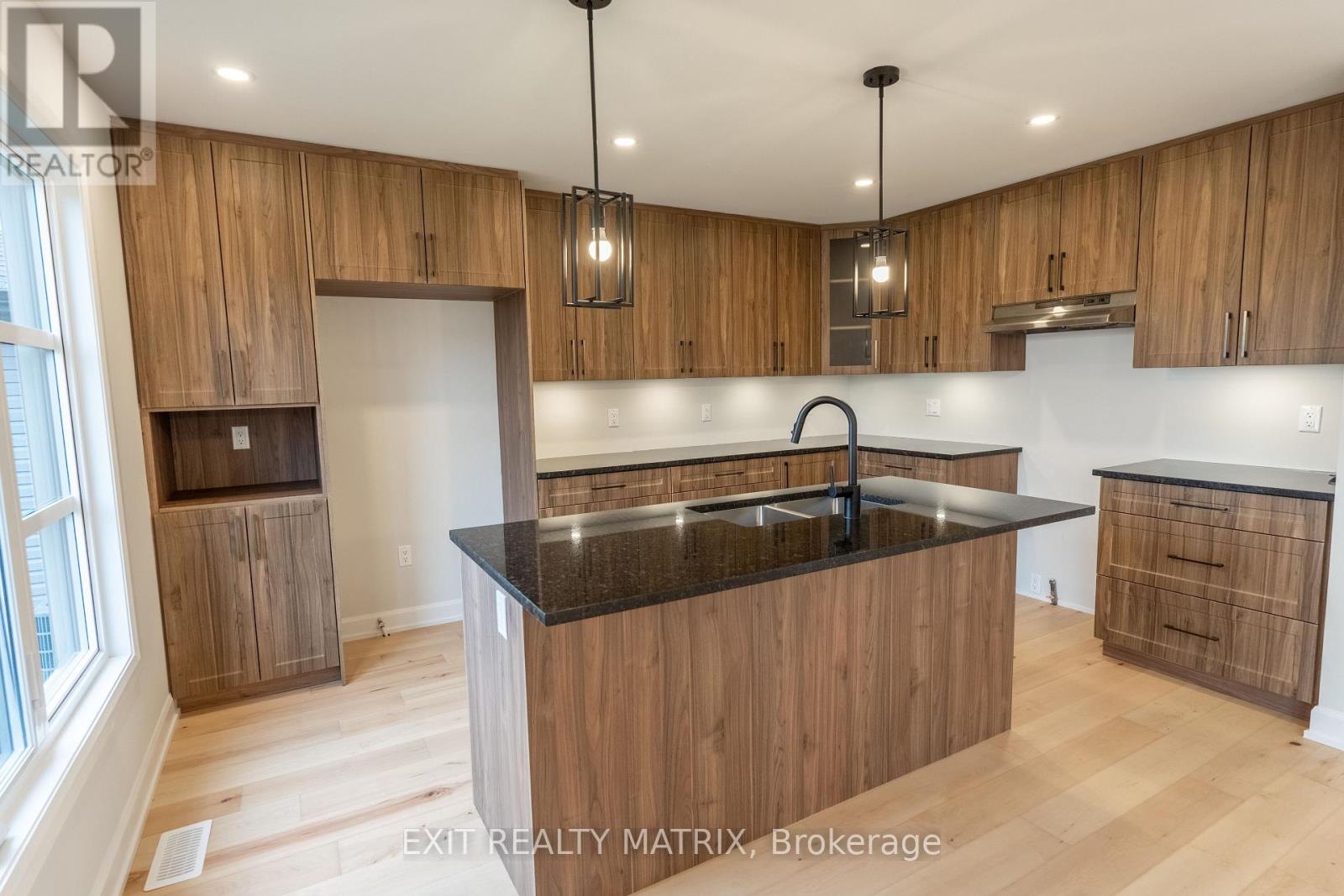 1413 Caroline Court, Cornwall, Ontario  K6J 0C5 - Photo 8 - X12168538