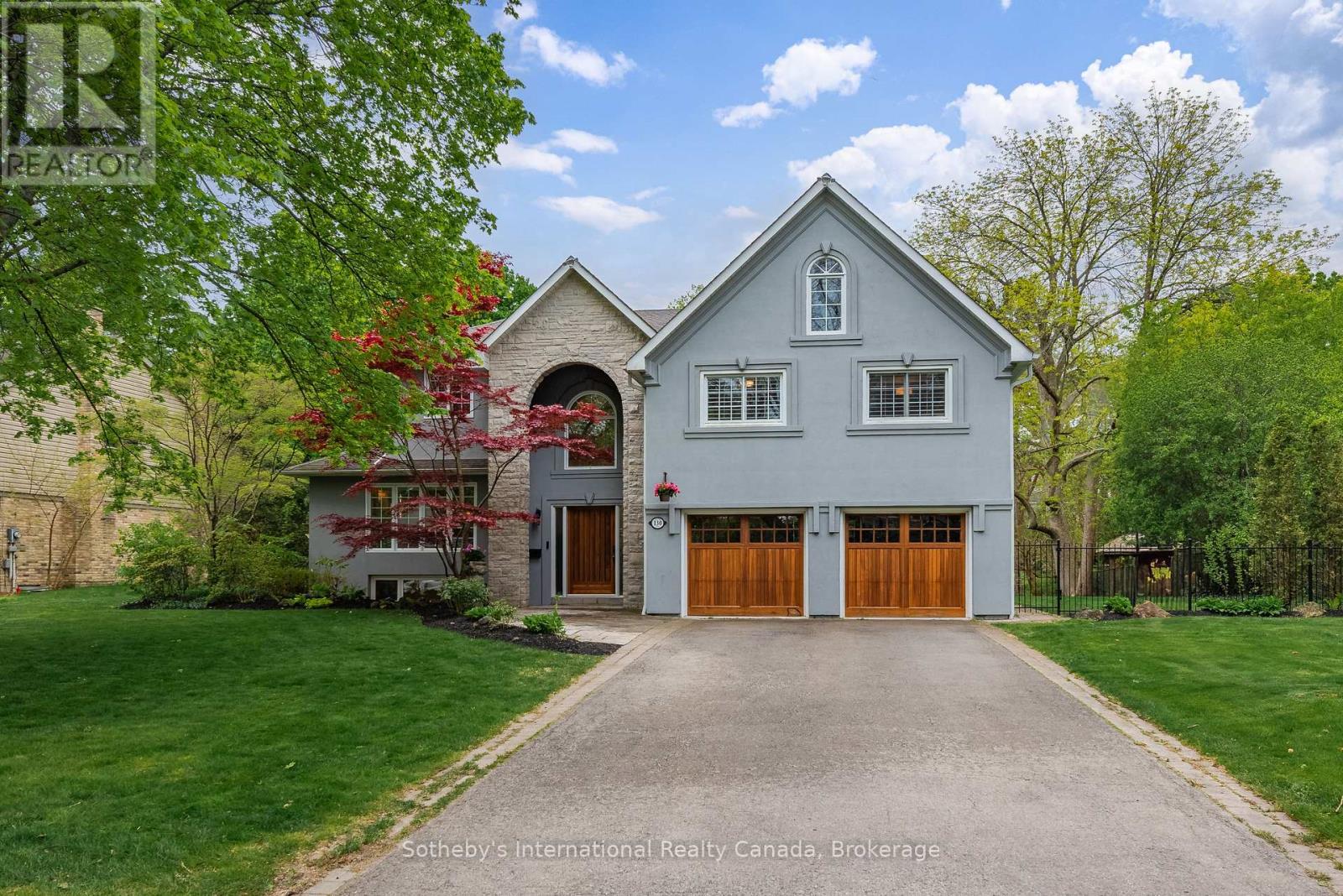 130 BLYTH CRESCENT, Oakville, Ontario