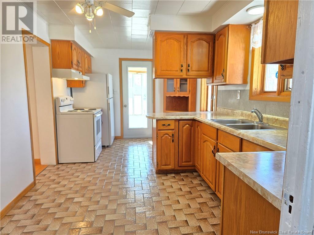 2382 Main Street, Belledune, New Brunswick  E8G 2M6 - Photo 9 - NB113007