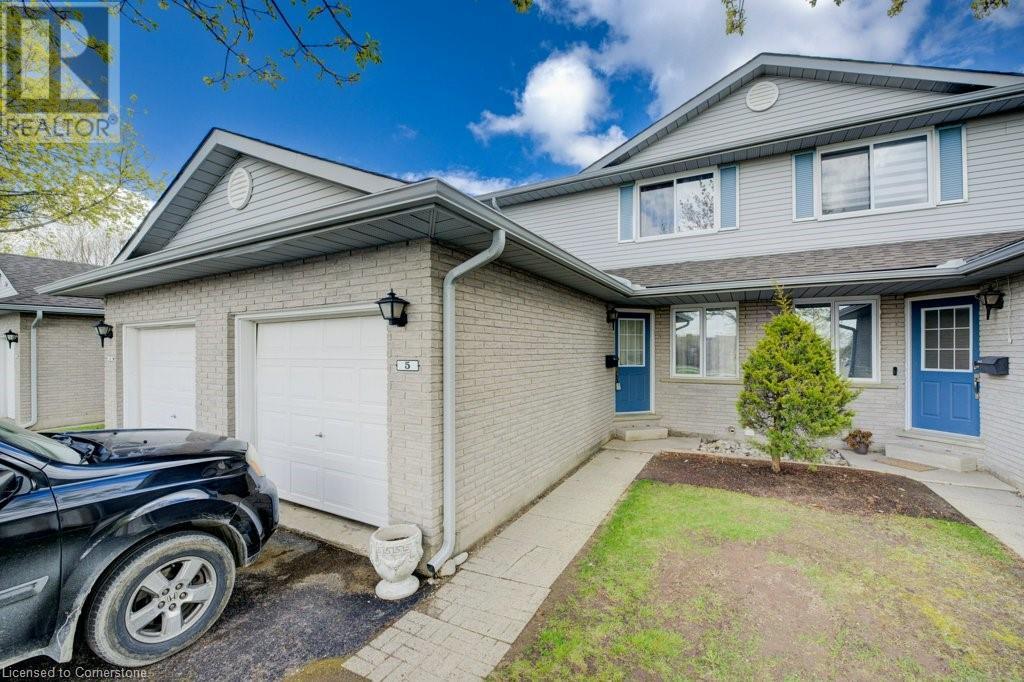 Property at 395 KINGSCOURT Drive Unit# 5 image 3