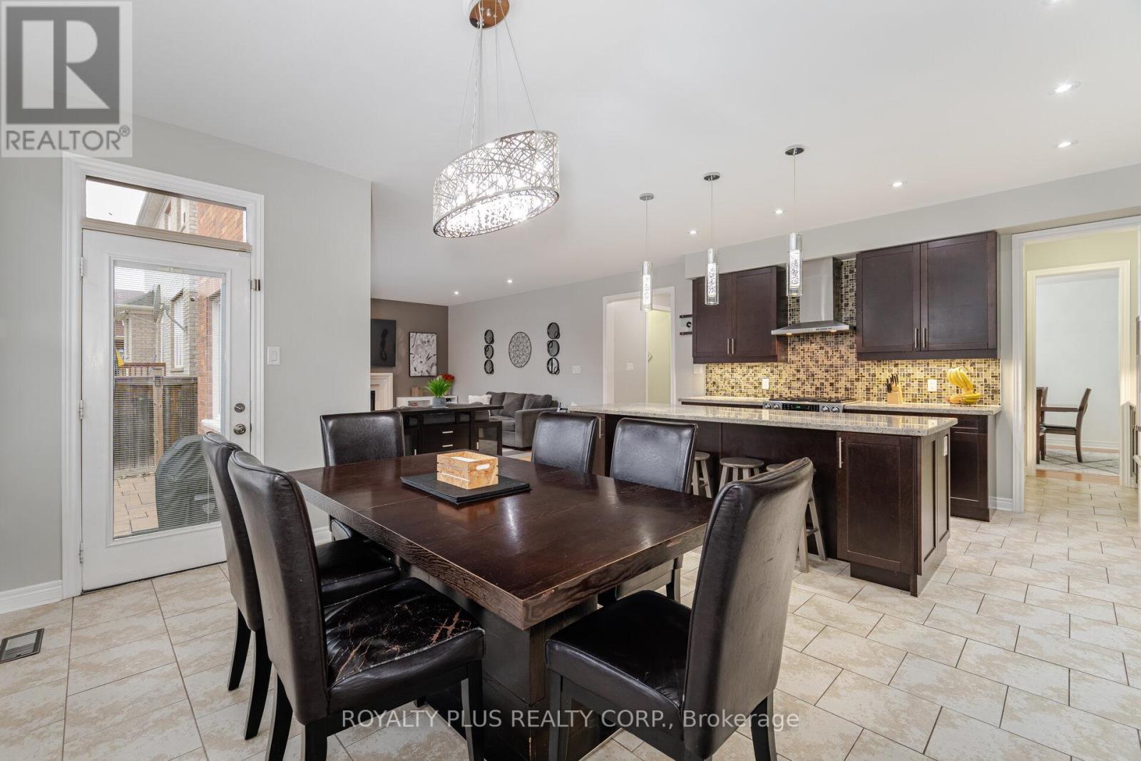 25 Mccandless Court, Caledon, Ontario  L7C 3R6 - Photo 12 - W12167804