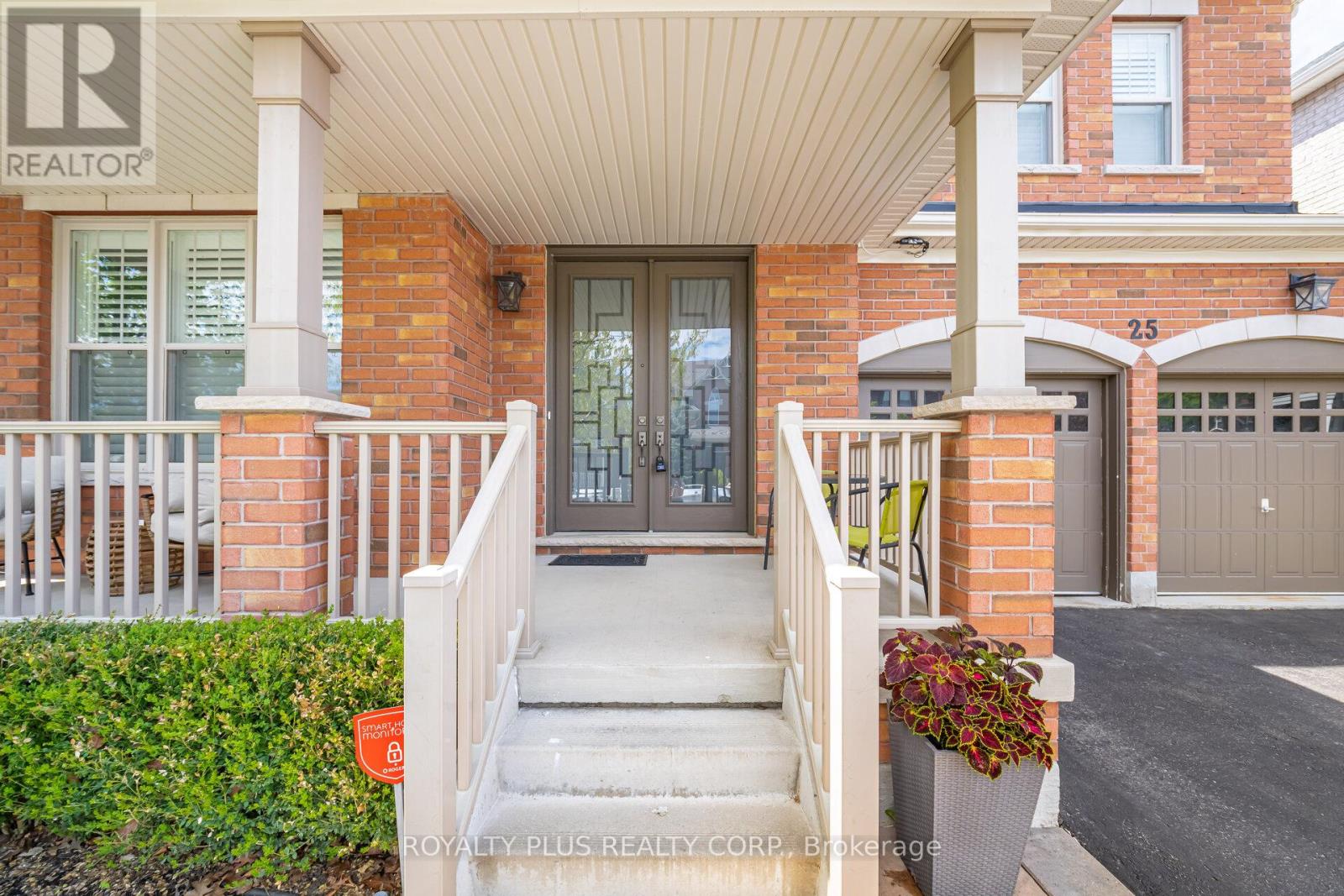 25 Mccandless Court, Caledon, Ontario  L7C 3R6 - Photo 5 - W12167804