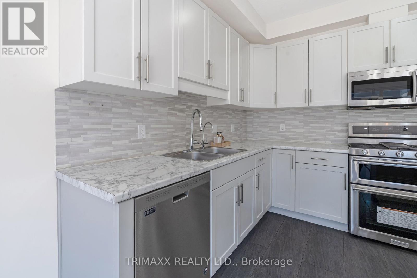 39 Loxleigh Lane, Woolwich, Ontario  N0B 1M0 - Photo 16 - X12135325