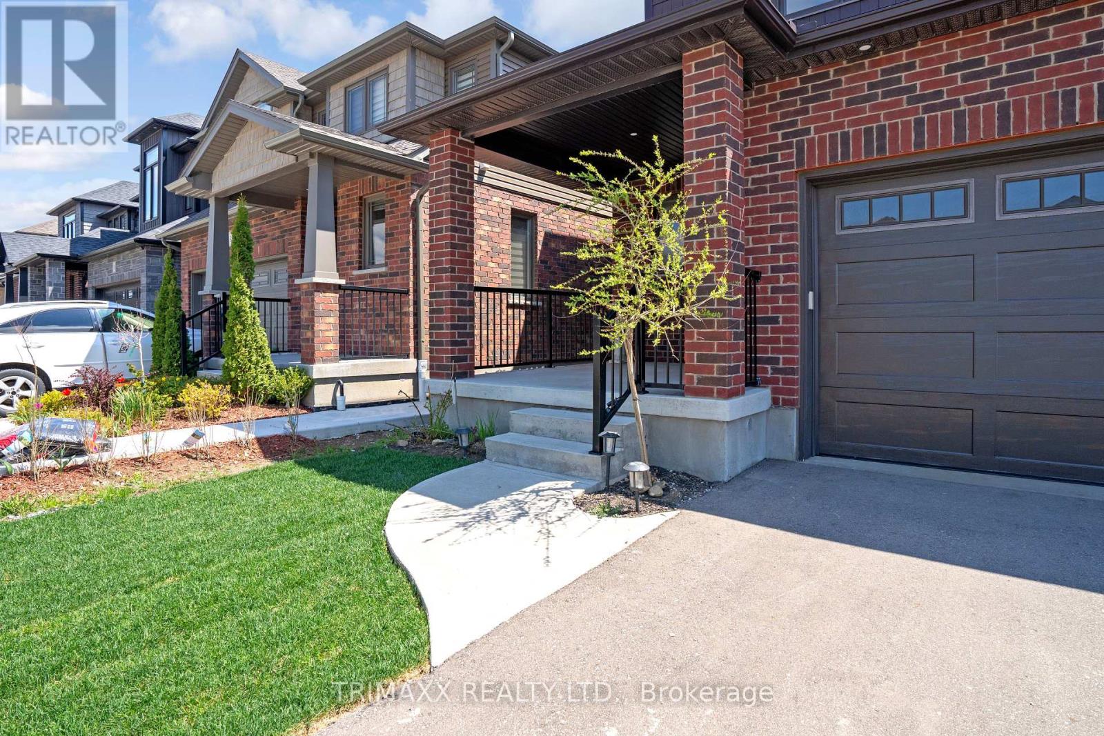 39 Loxleigh Lane, Woolwich, Ontario  N0B 1M0 - Photo 2 - X12135325