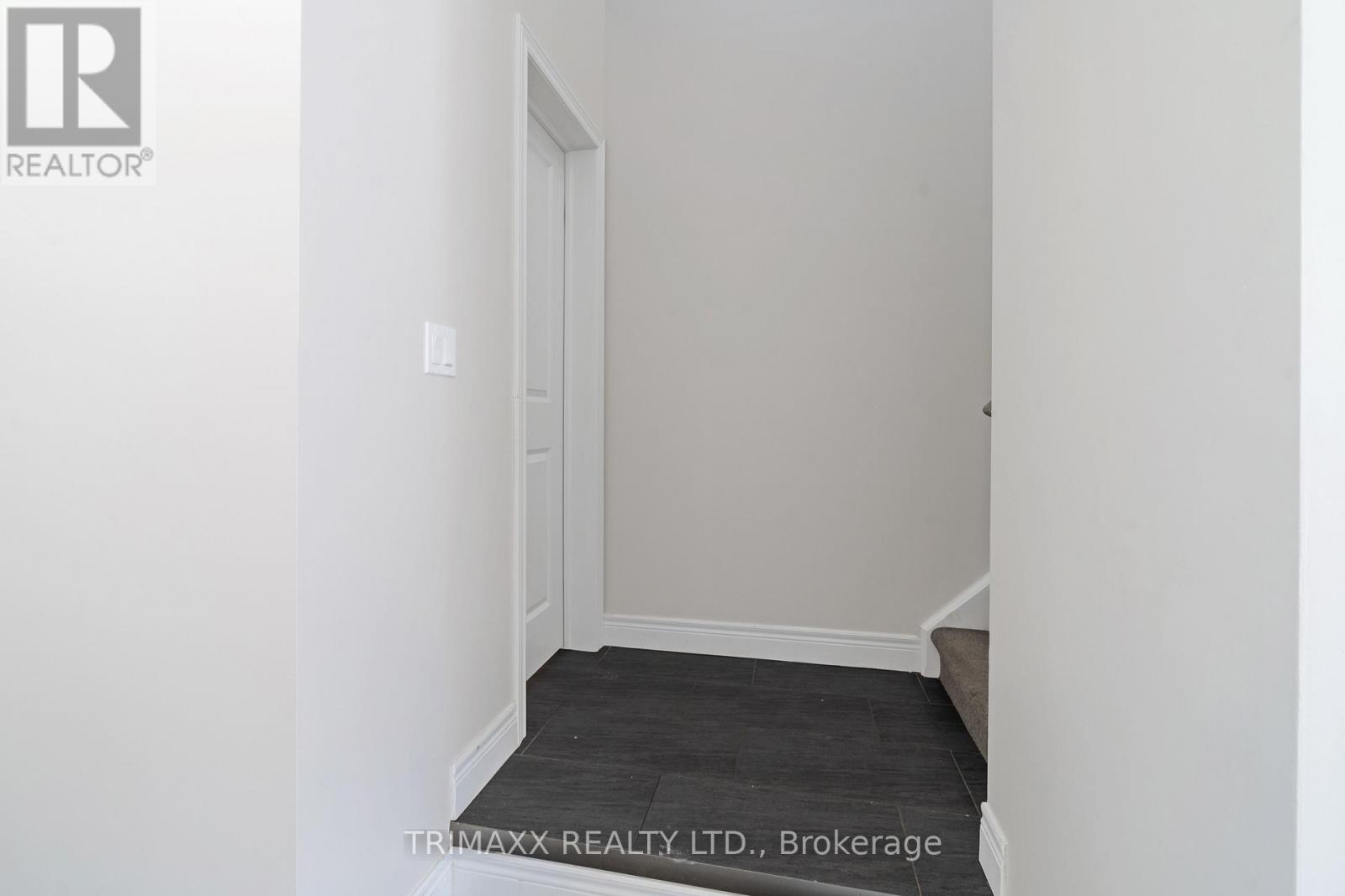 39 Loxleigh Lane, Woolwich, Ontario  N0B 1M0 - Photo 22 - X12135325