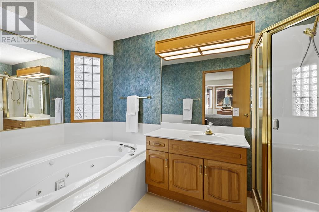 3 Sierra Morena Close Sw, Calgary, Alberta  T3H 3Y3 - Photo 16 - A2214671