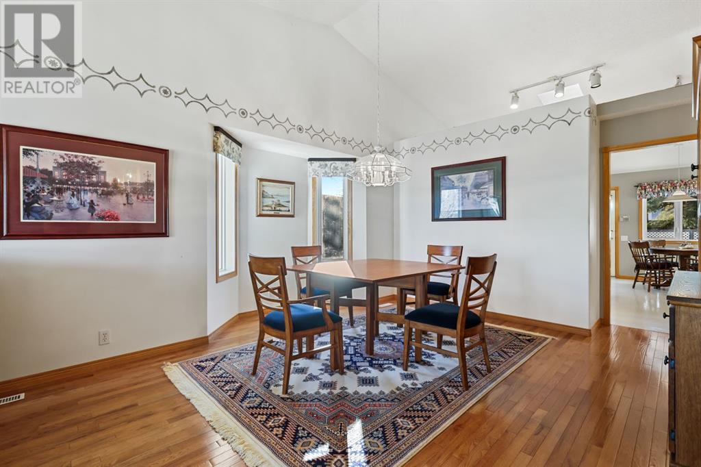 3 Sierra Morena Close Sw, Calgary, Alberta  T3H 3Y3 - Photo 7 - A2214671