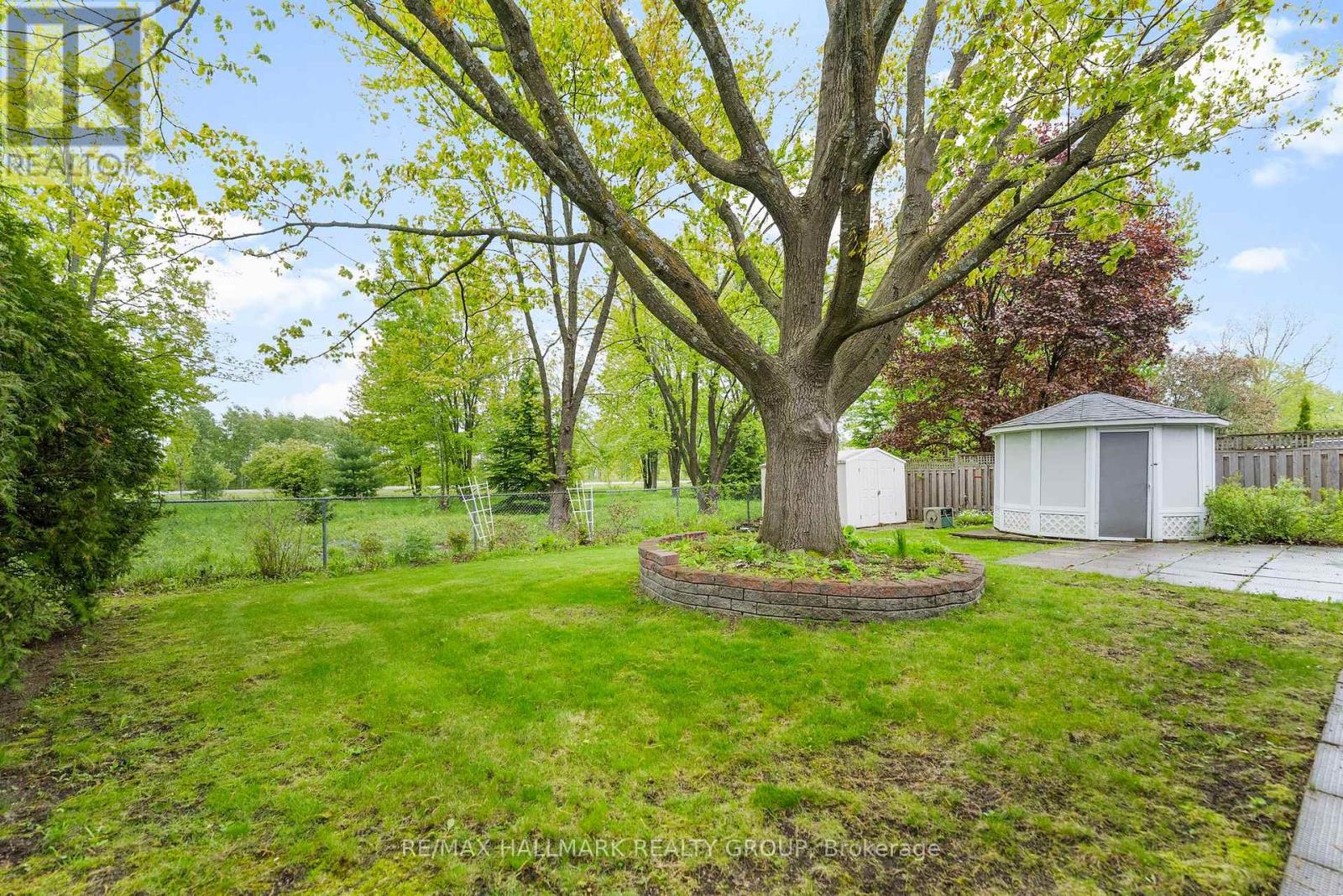 2153 Fillmore Crescent, Ottawa, Ontario  K1J 6A1 - Photo 37 - X12168448