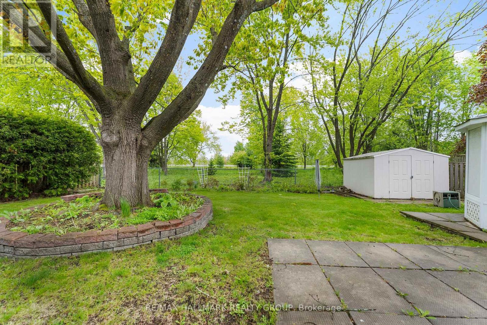 2153 Fillmore Crescent, Ottawa, Ontario  K1J 6A1 - Photo 36 - X12168448