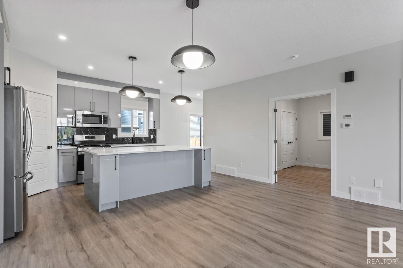 Property at 239 GRIESBACH RD NW image 4