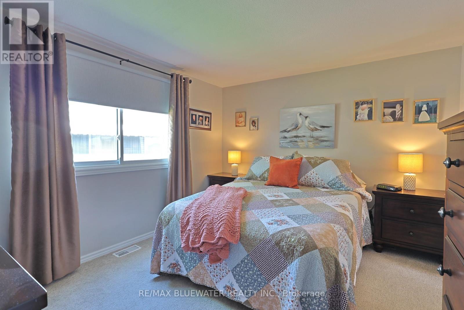 209 Biltmore Drive, South Huron, Ontario  N0M 1T0 - Photo 25 - X12168633