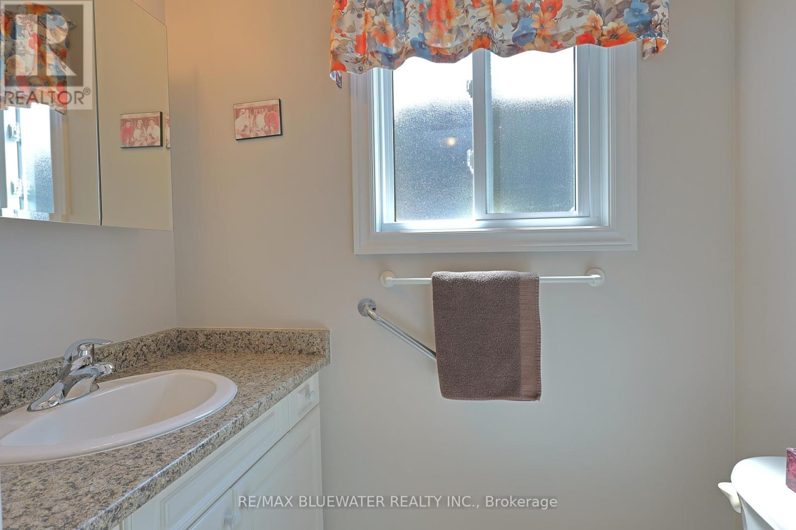 209 Biltmore Drive, South Huron, Ontario  N0M 1T0 - Photo 26 - X12168633