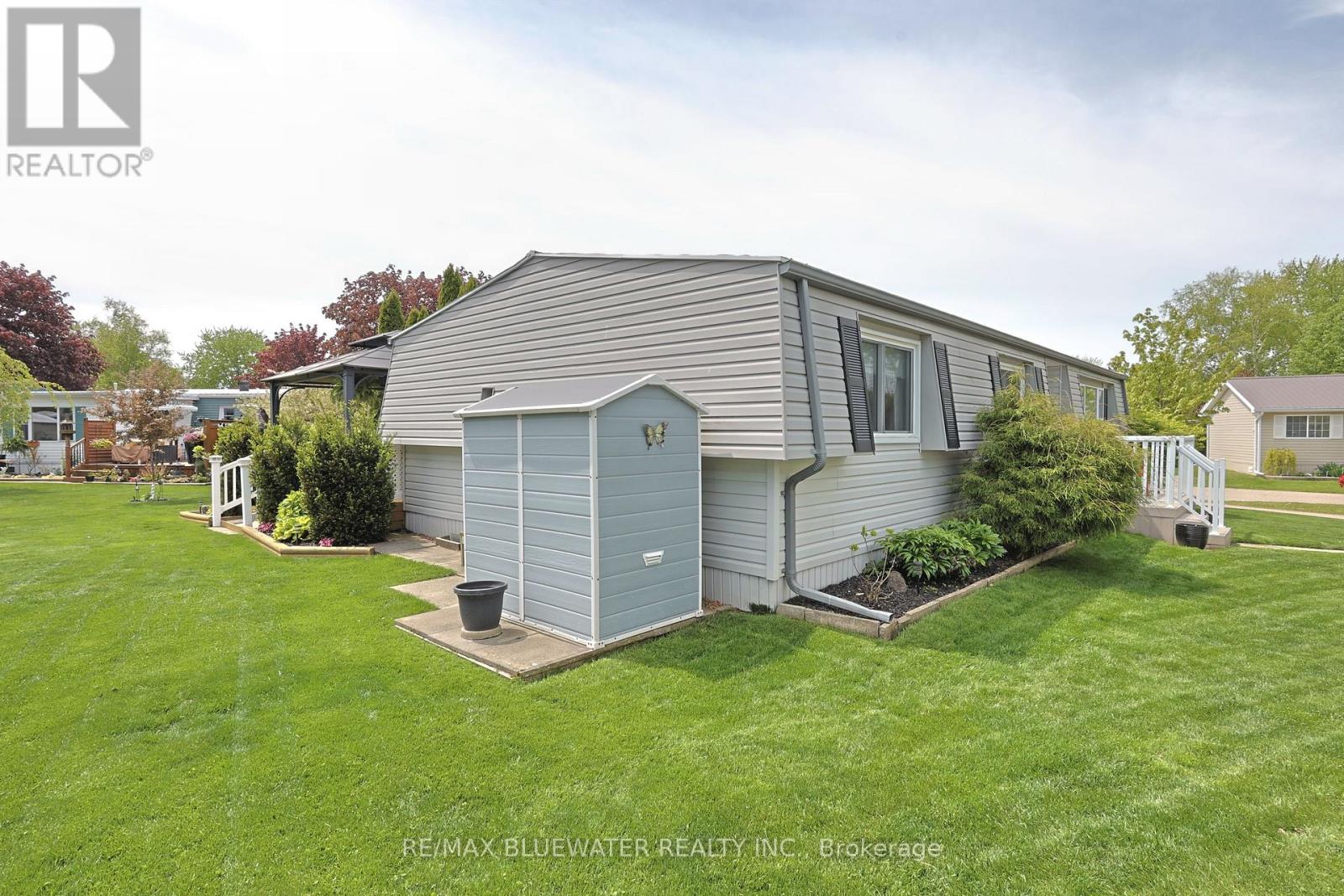 209 Biltmore Drive, South Huron, Ontario  N0M 1T0 - Photo 33 - X12168633