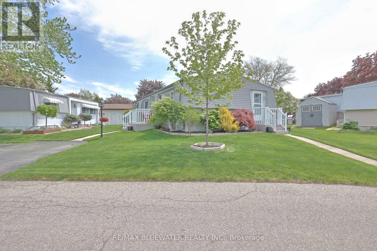 209 Biltmore Drive, South Huron, Ontario  N0M 1T0 - Photo 38 - X12168633