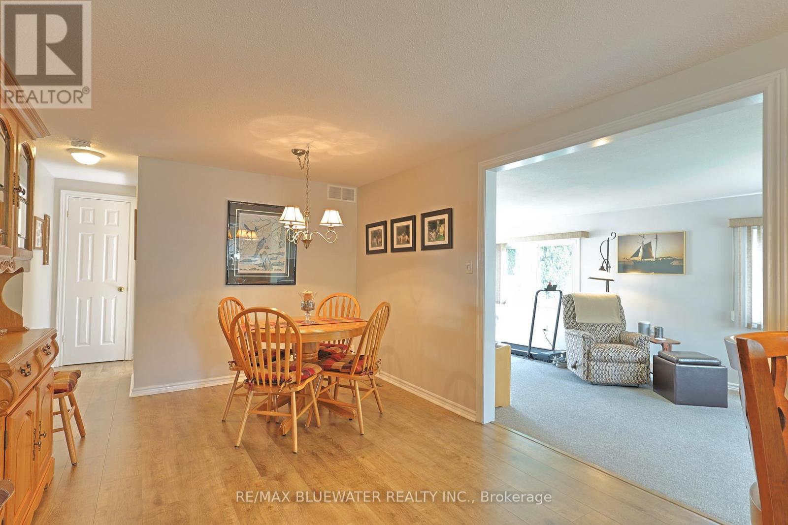 209 Biltmore Drive, South Huron, Ontario  N0M 1T0 - Photo 5 - X12168633
