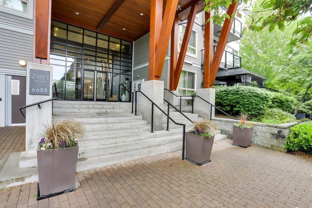 402 6688 120 STREET, surrey, British Columbia