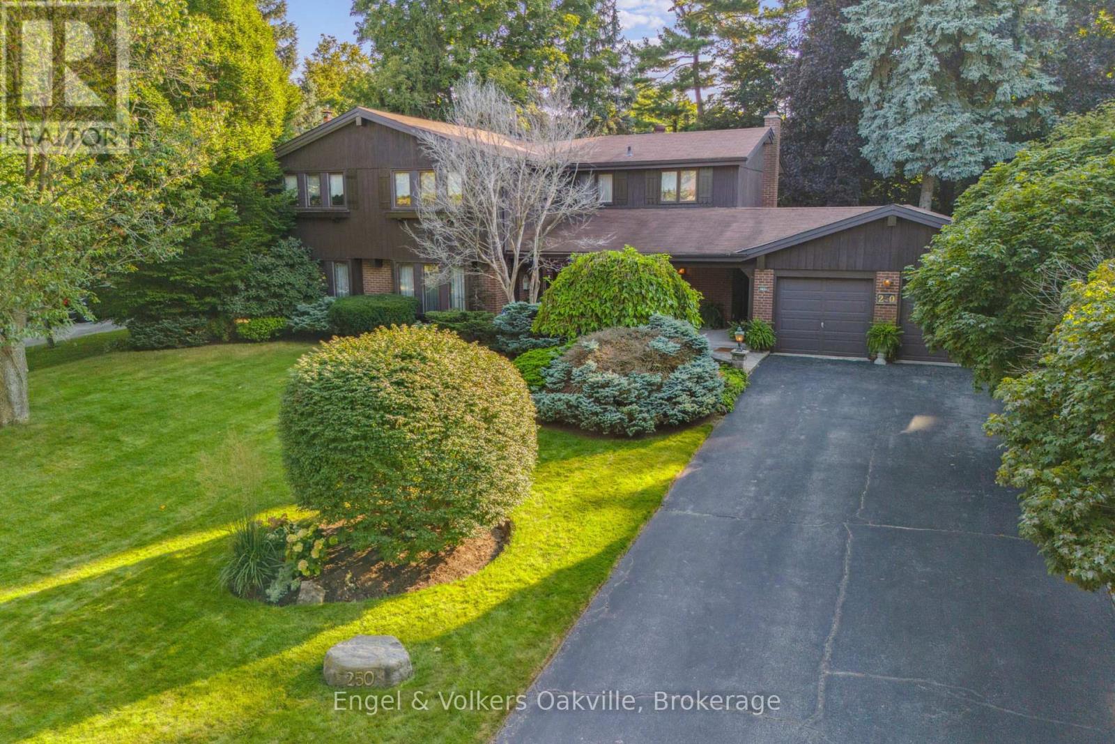Property at 250 GATESTONE AVENUE image 1