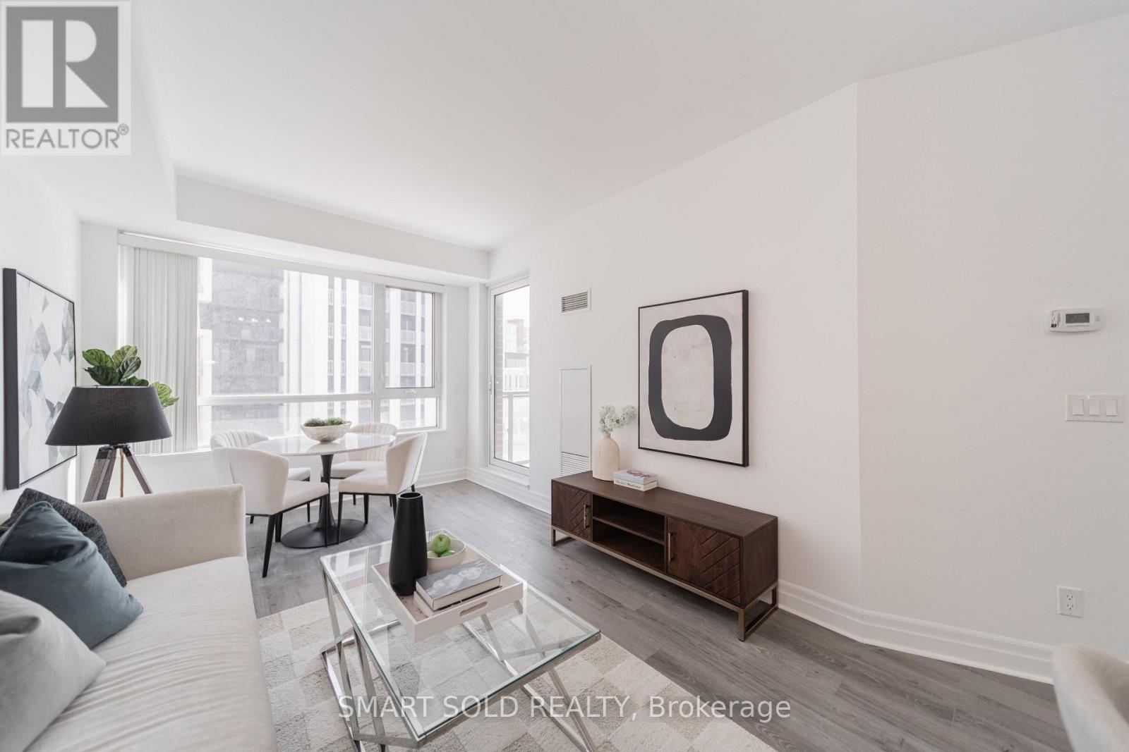 Property at 813 - 8110 BIRCHMOUNT ROAD image 3