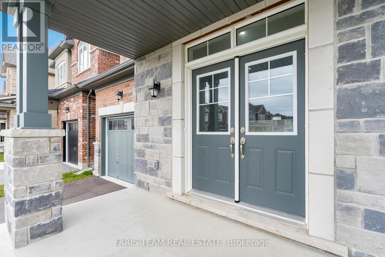 2201 Lozenby Street, Innisfil, Ontario  L9S 0M9 - Photo 3 - N12168604