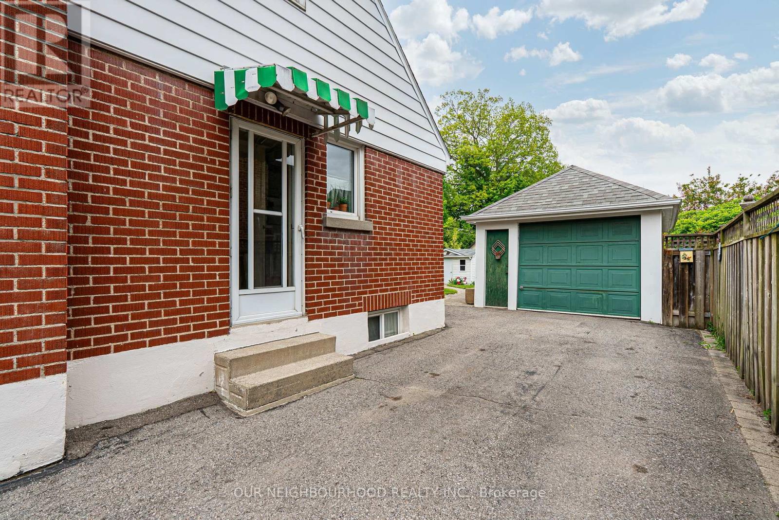 303 Byron Street N, Whitby, Ontario  L1N 4N4 - Photo 49 - E12168663