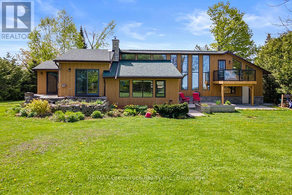 123 Graham's Hill Road, Georgian Bluffs, Ontario  N0H 2T0 - Photo 2 - X12168754