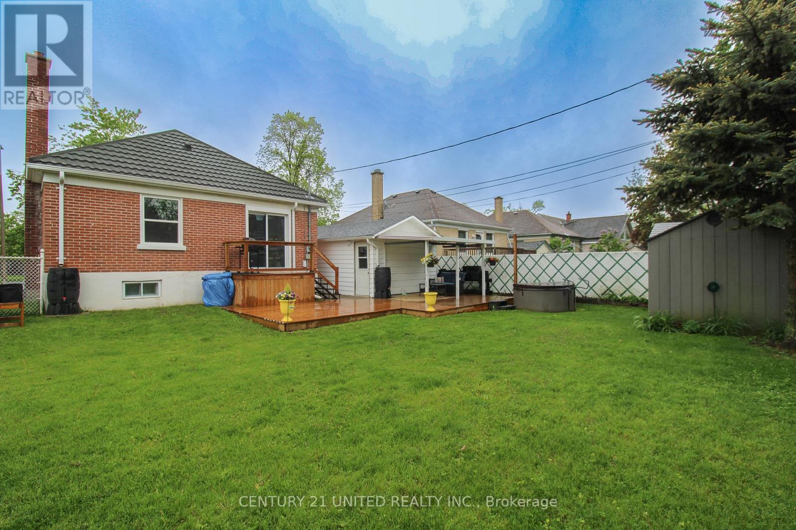 565 Spruce Avenue, Peterborough South, Ontario  K9J 5A4 - Photo 11 - X12168783