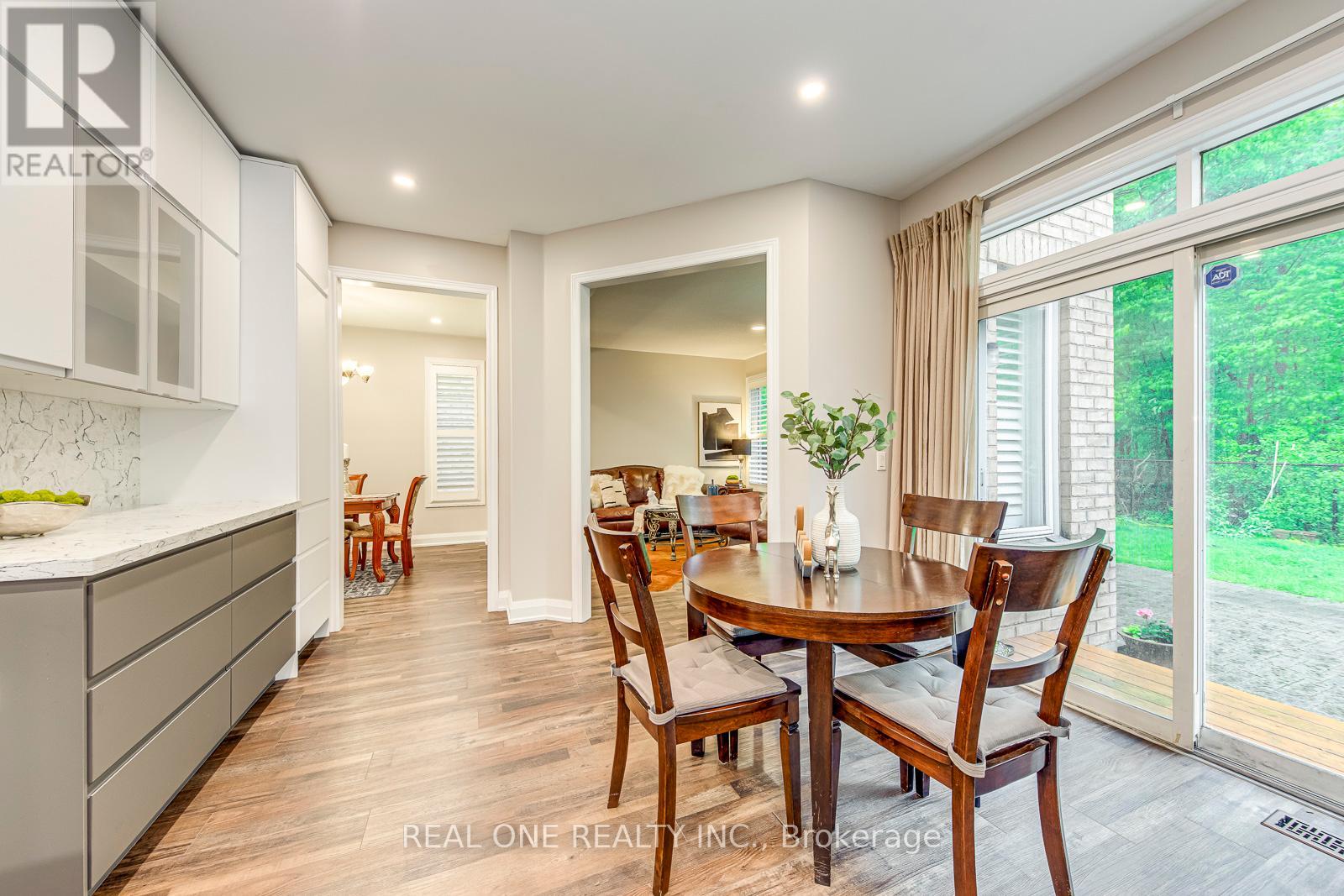 3789 Quiet Creek Drive, Mississauga, Ontario  L5M 8A9 - Photo 11 - W12168535