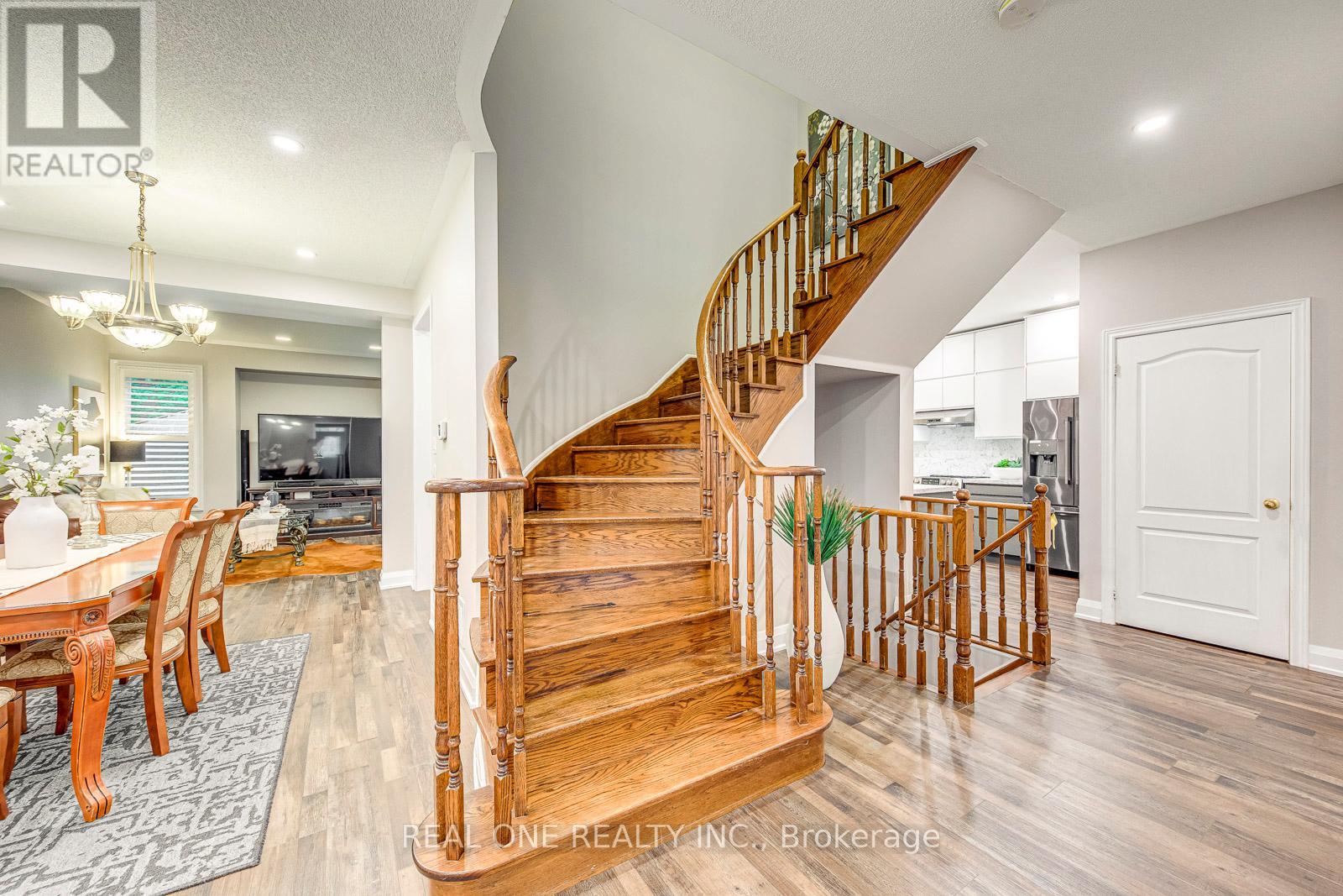 3789 Quiet Creek Drive, Mississauga, Ontario  L5M 8A9 - Photo 15 - W12168535