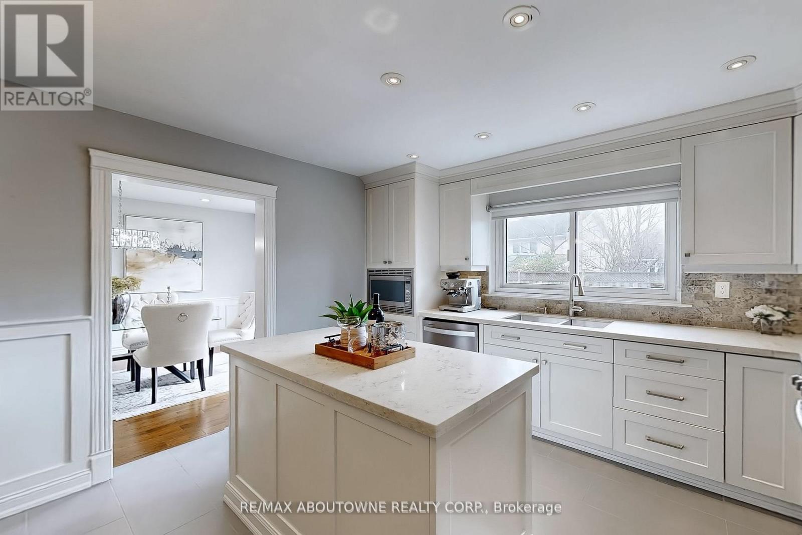 2362 Canso Road, Oakville, Ontario  L6J 5W6 - Photo 14 - W12168554