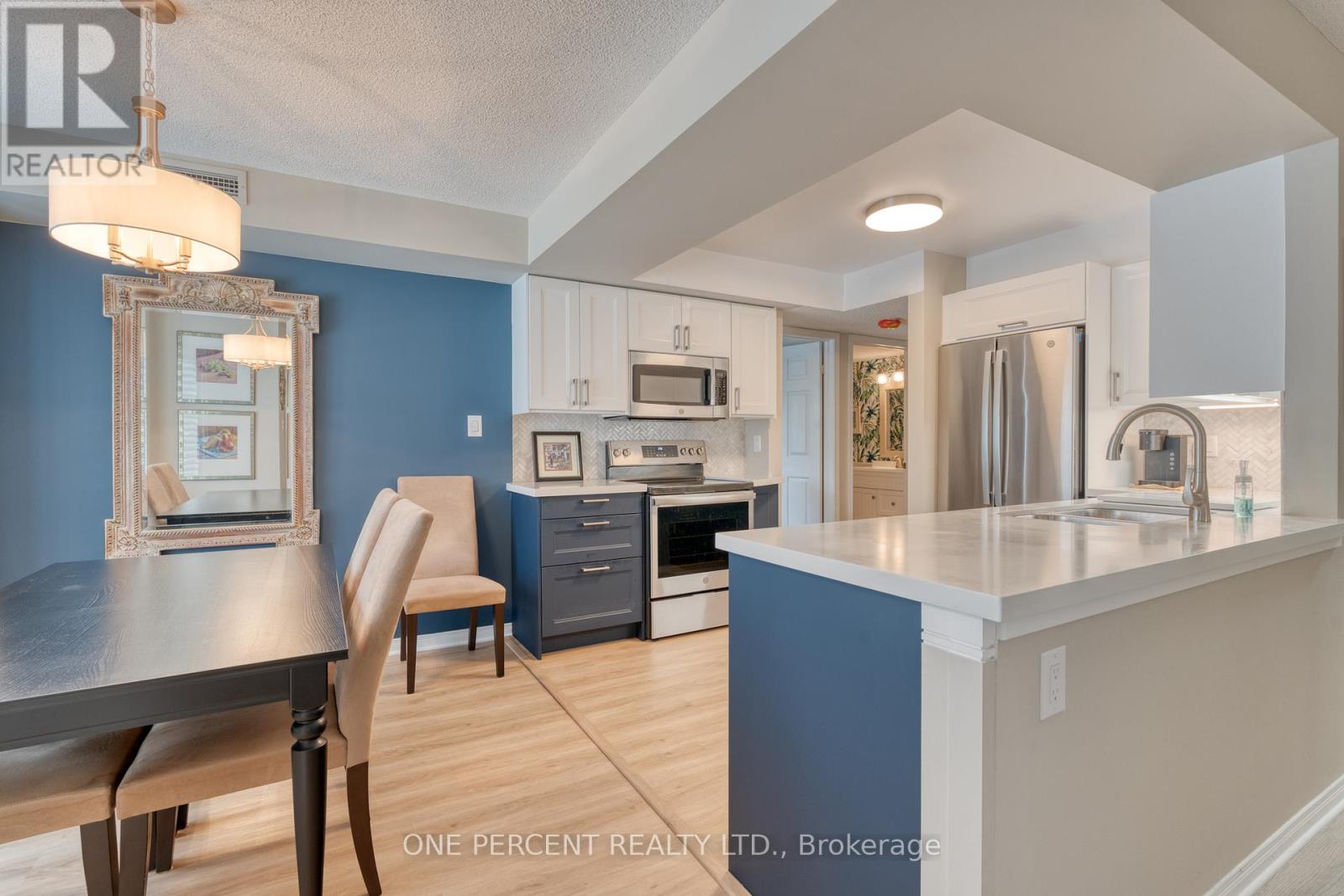 C108 - 216 Plains Road, Burlington, Ontario  L7T 4L1 - Photo 7 - W12168567