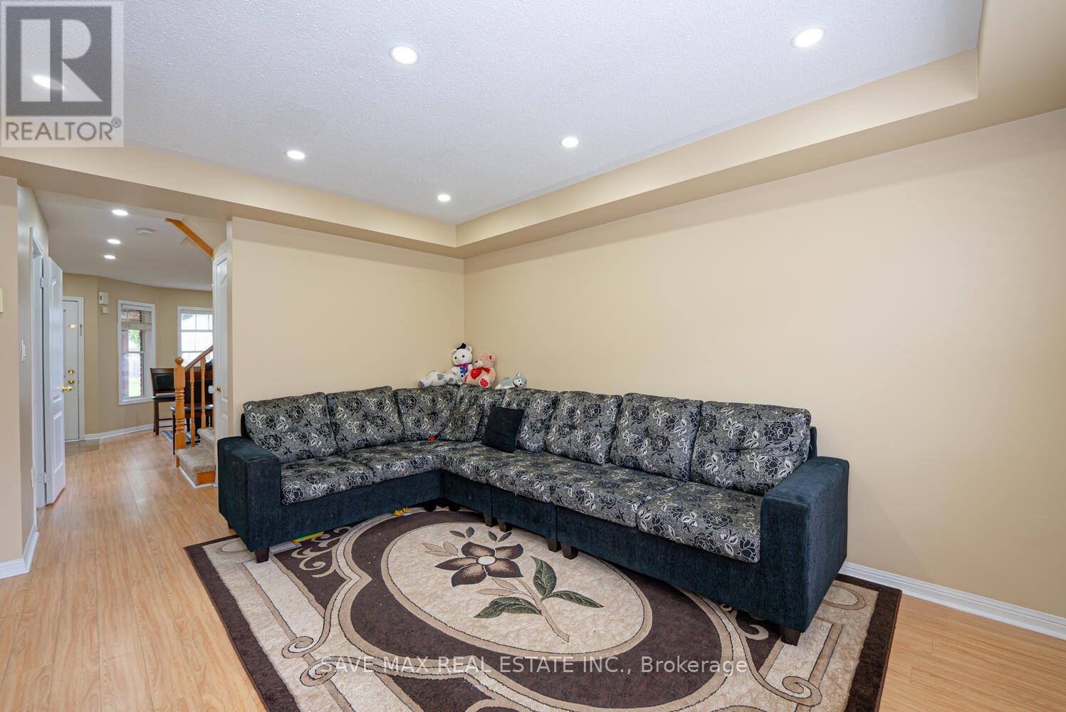 114 Decker Hollow Circle, Brampton (Credit Valley), Ontario  L6X 0L5 - Photo 11 - W12168580