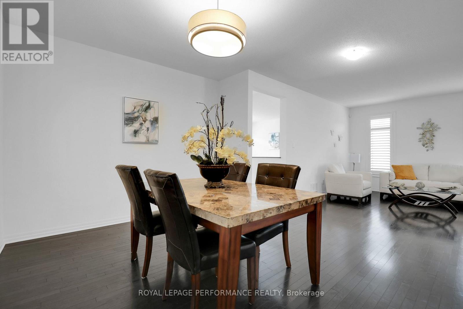 943 Rotary Way, Ottawa, Ontario  K1T 0L2 - Photo 11 - X12168798