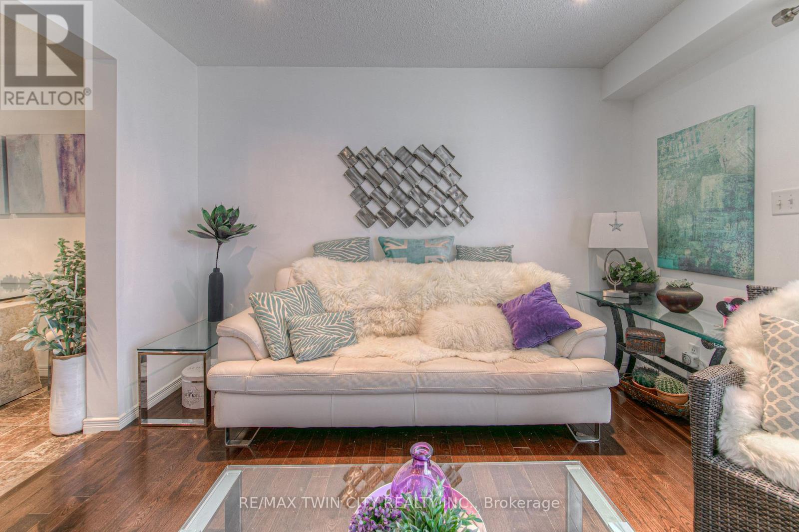 513 Beaumont Crescent, Kitchener, Ontario  N2A 0A8 - Photo 15 - X12168504