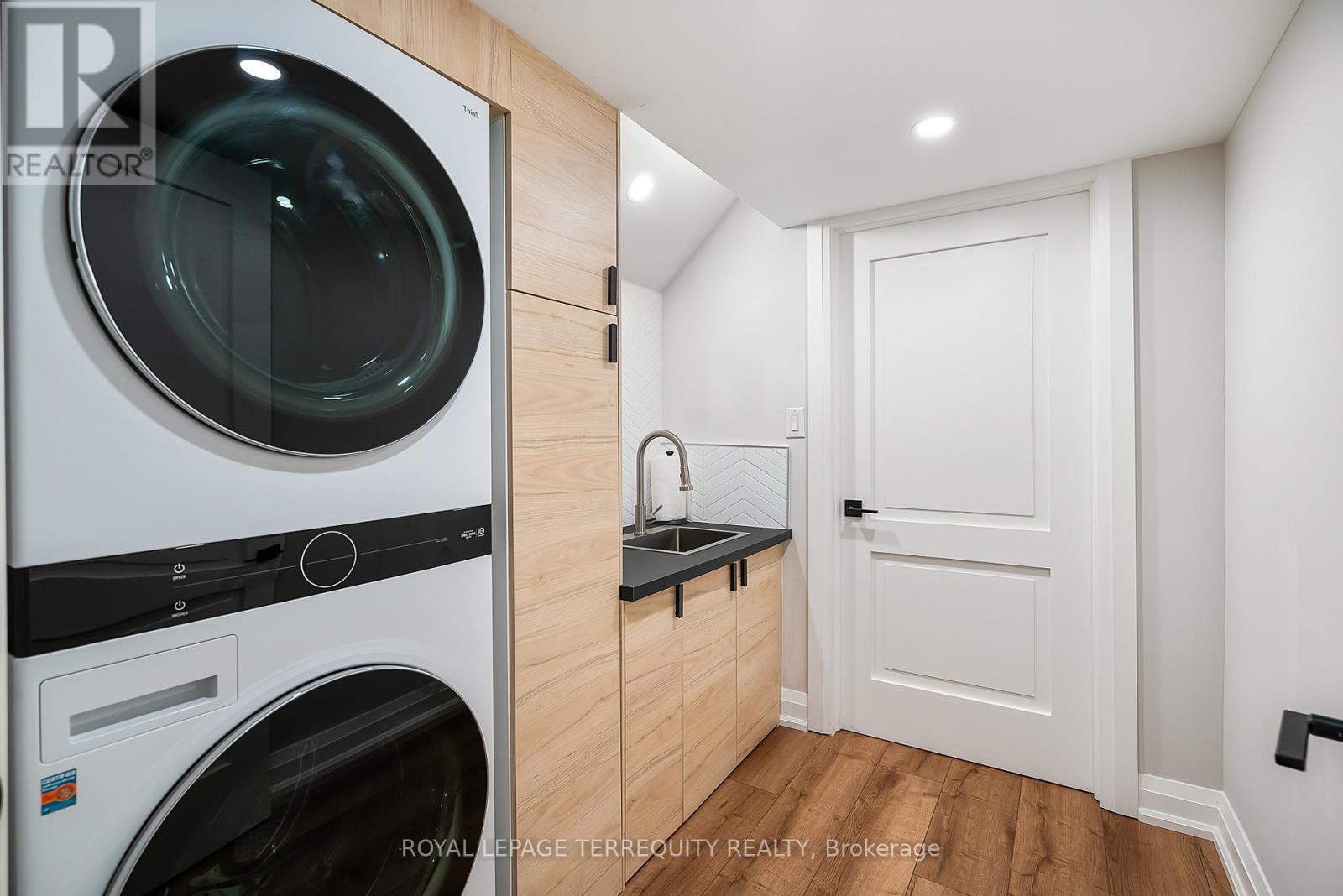 1a Bayberry Lane, Niagara-On-The-Lake, Ontario  L0S 1J0 - Photo 28 - X12168520