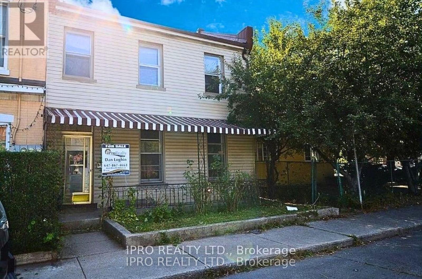 Property at 164 MACNAB STREET N image 3