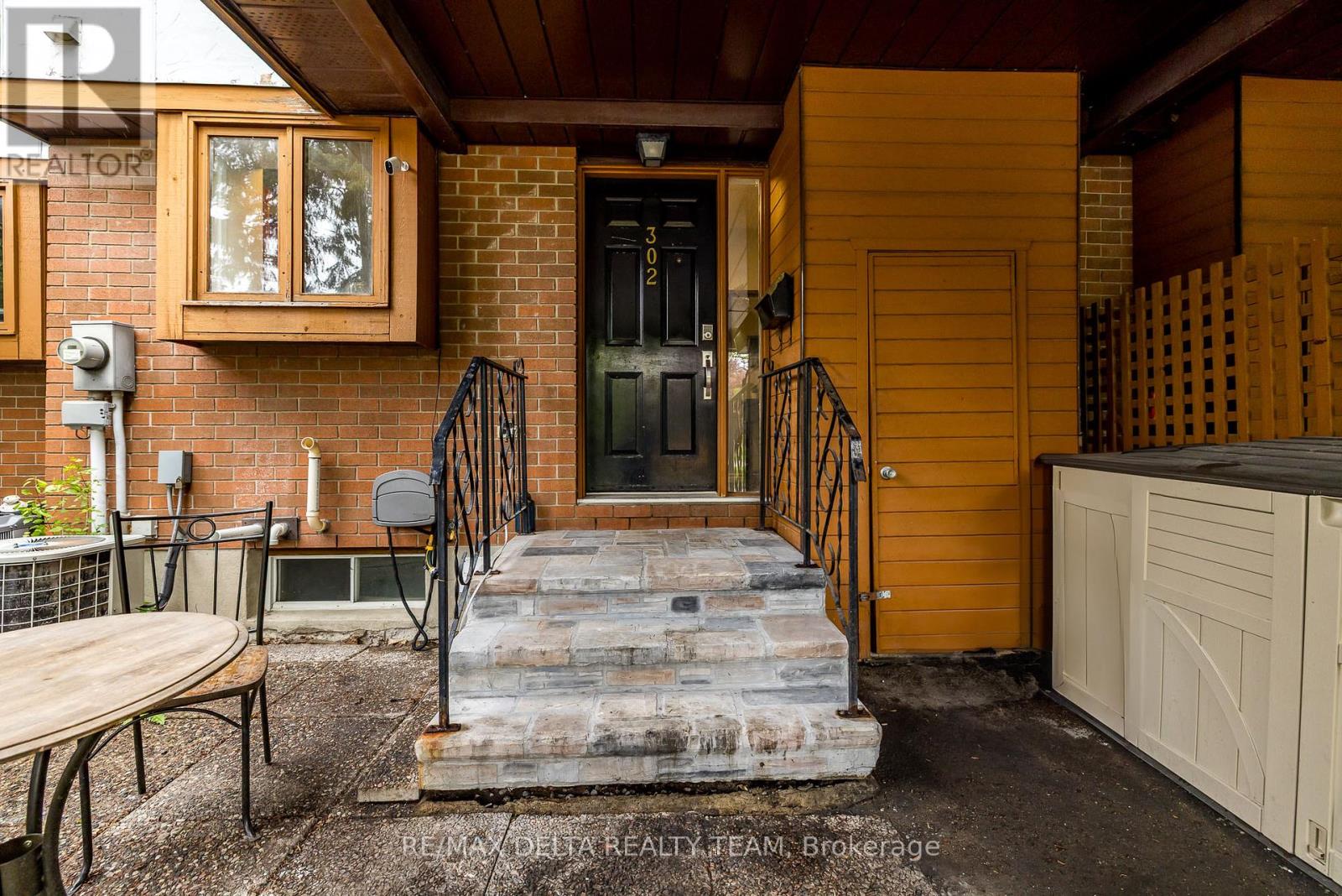Property at 302 LAFONTAINE AVENUE image 2