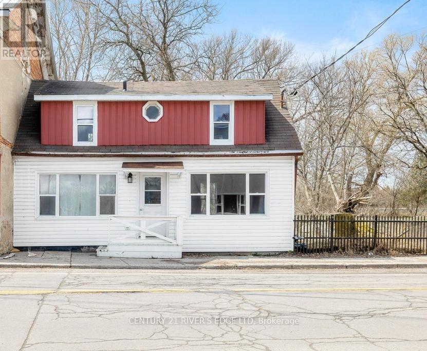 18 Main Street W, Elizabethtown-Kitley, Ontario  K0E 1M0 - Photo 1 - X12086639