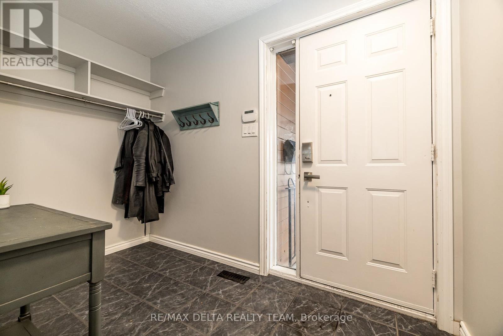 Property at 302 LAFONTAINE AVENUE image 3