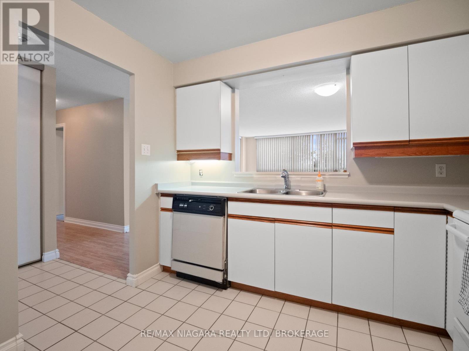 206 - 5100 Dorchester Road E, Niagara Falls, Ontario  L2E 7H4 - Photo 19 - X12005332