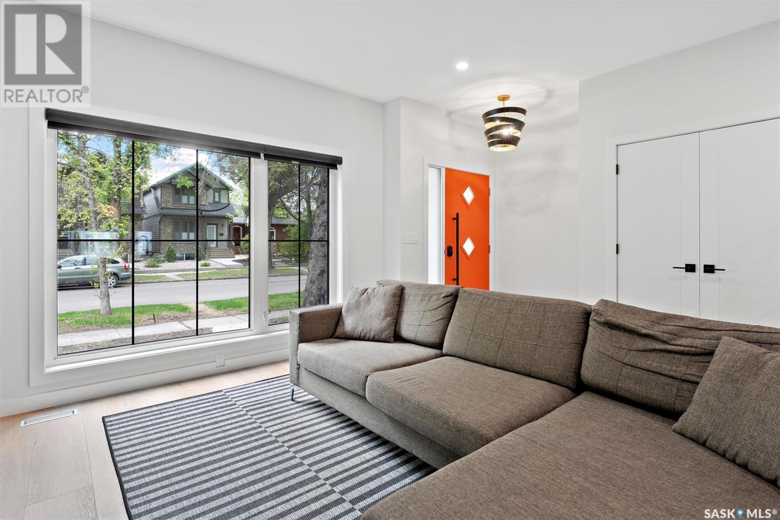 Property at 625 6th STREET E image 5